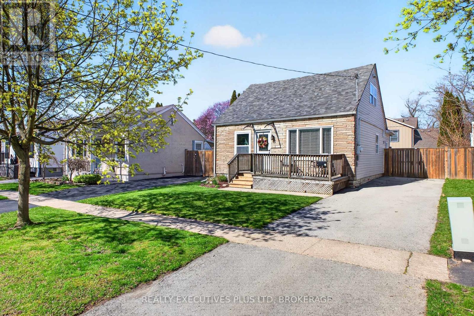 46 DONCASTER BOULEVARD, St. Catharines, Ontario