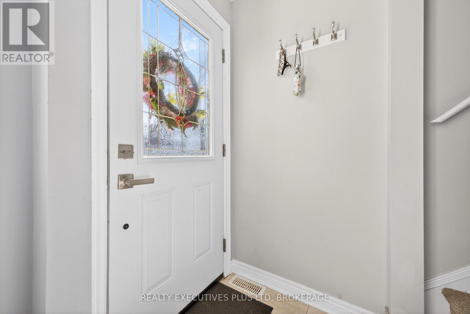 46 Doncaster Boulevard, St. Catharines, Ontario  L2N 1Y5 - Photo 4 - X13034328