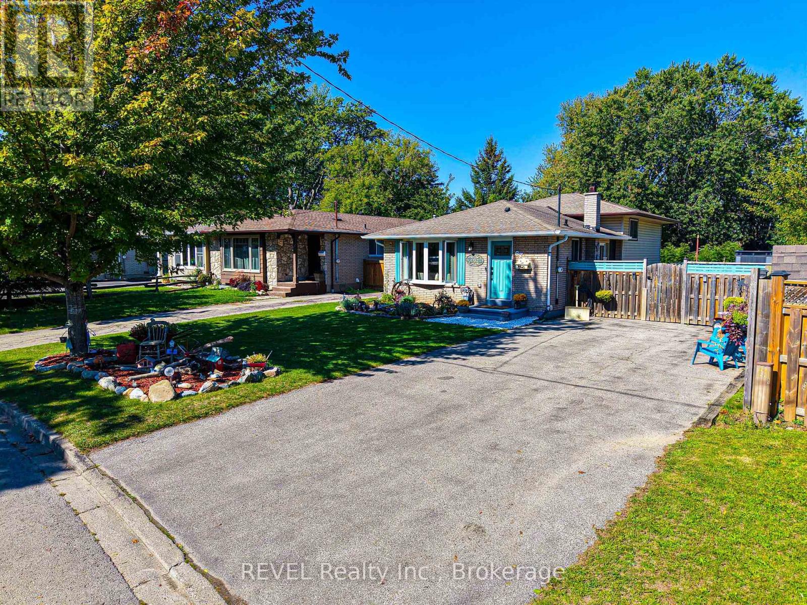 67 Louis Avenue, St. Catharines, Ontario  L2M 2N4 - Photo 2 - X13034362