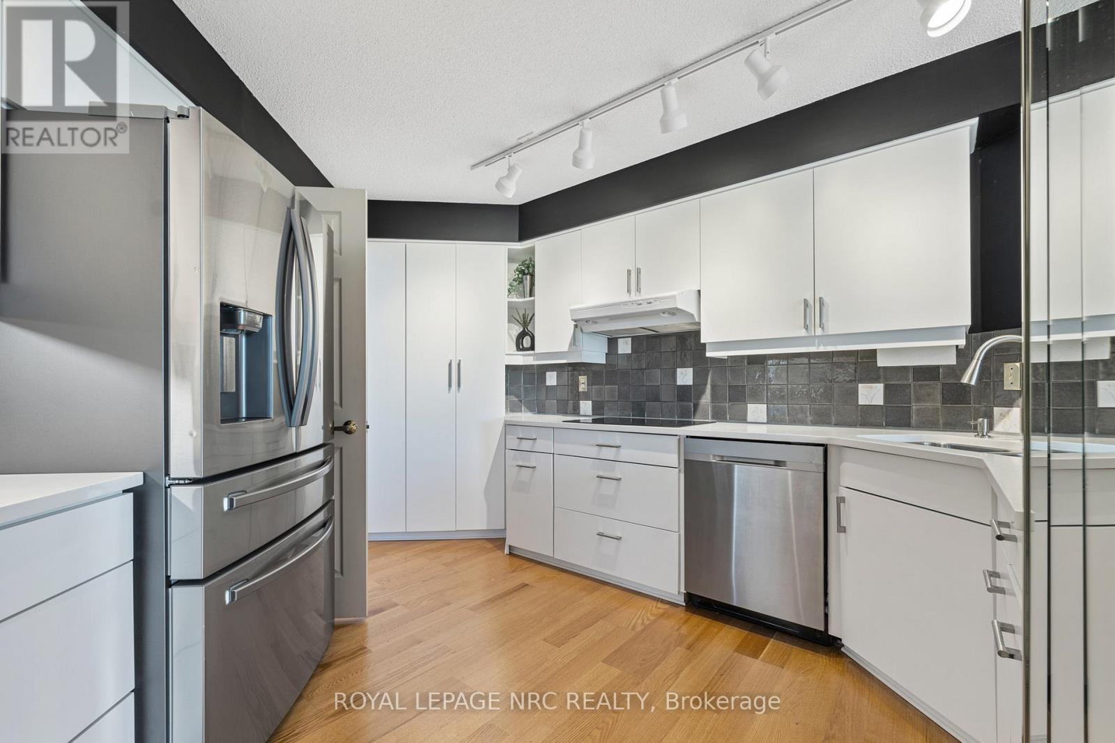 1303 - 701 Geneva Street, St. Catharines, Ontario  L2N 7H9 - Photo 16 - X13034490