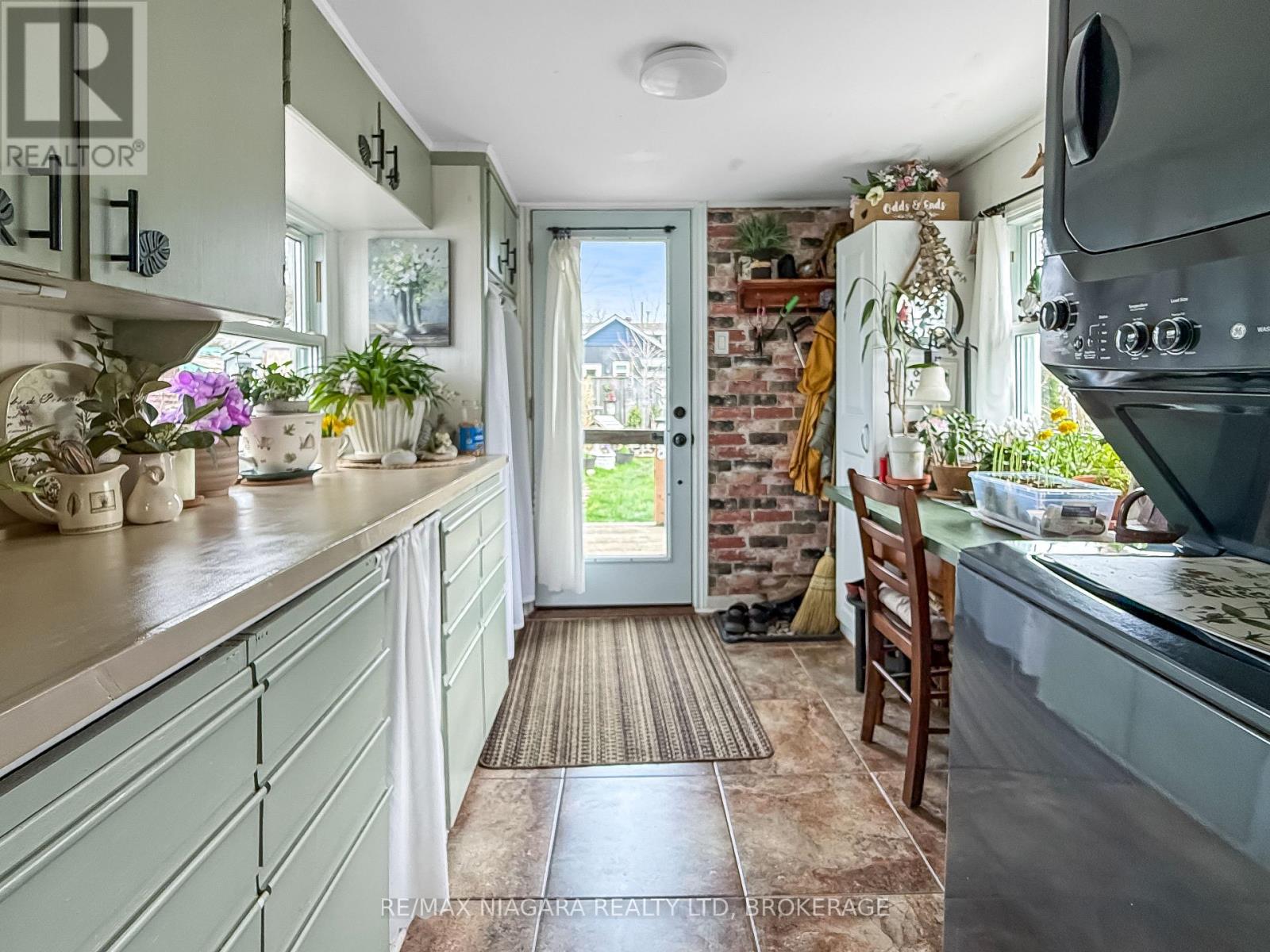 5 Aberdeen Court, Fort Erie, Ontario  L2A 3Y7 - Photo 10 - X13034518