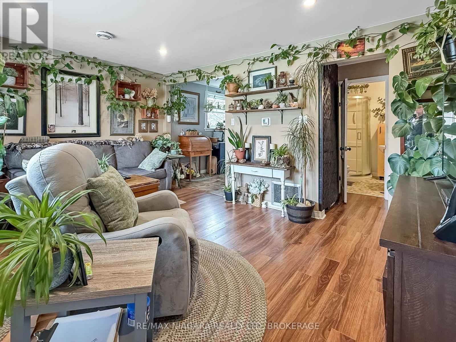 5 Aberdeen Court, Fort Erie, Ontario  L2A 3Y7 - Photo 3 - X13034518