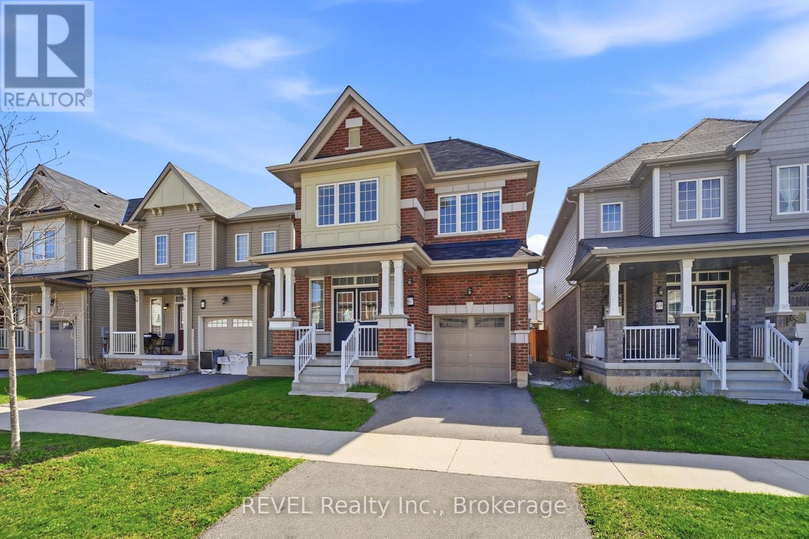 67 Esther Crescent, Thorold, Ontario  L3B 0G3 - Photo 3 - X13034520