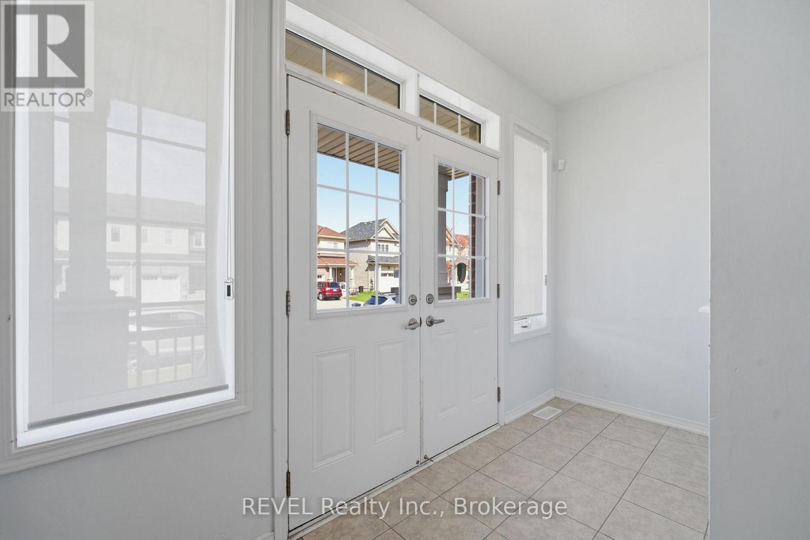 67 Esther Crescent, Thorold, Ontario  L3B 0G3 - Photo 4 - X13034520