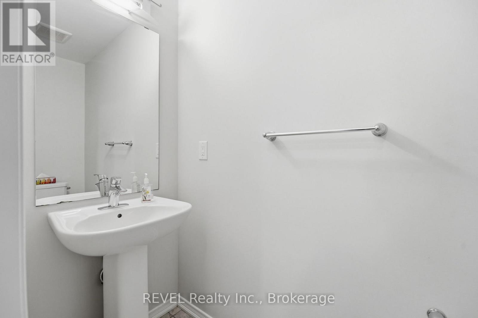 67 Esther Crescent, Thorold, Ontario  L3B 0G3 - Photo 7 - X13034520