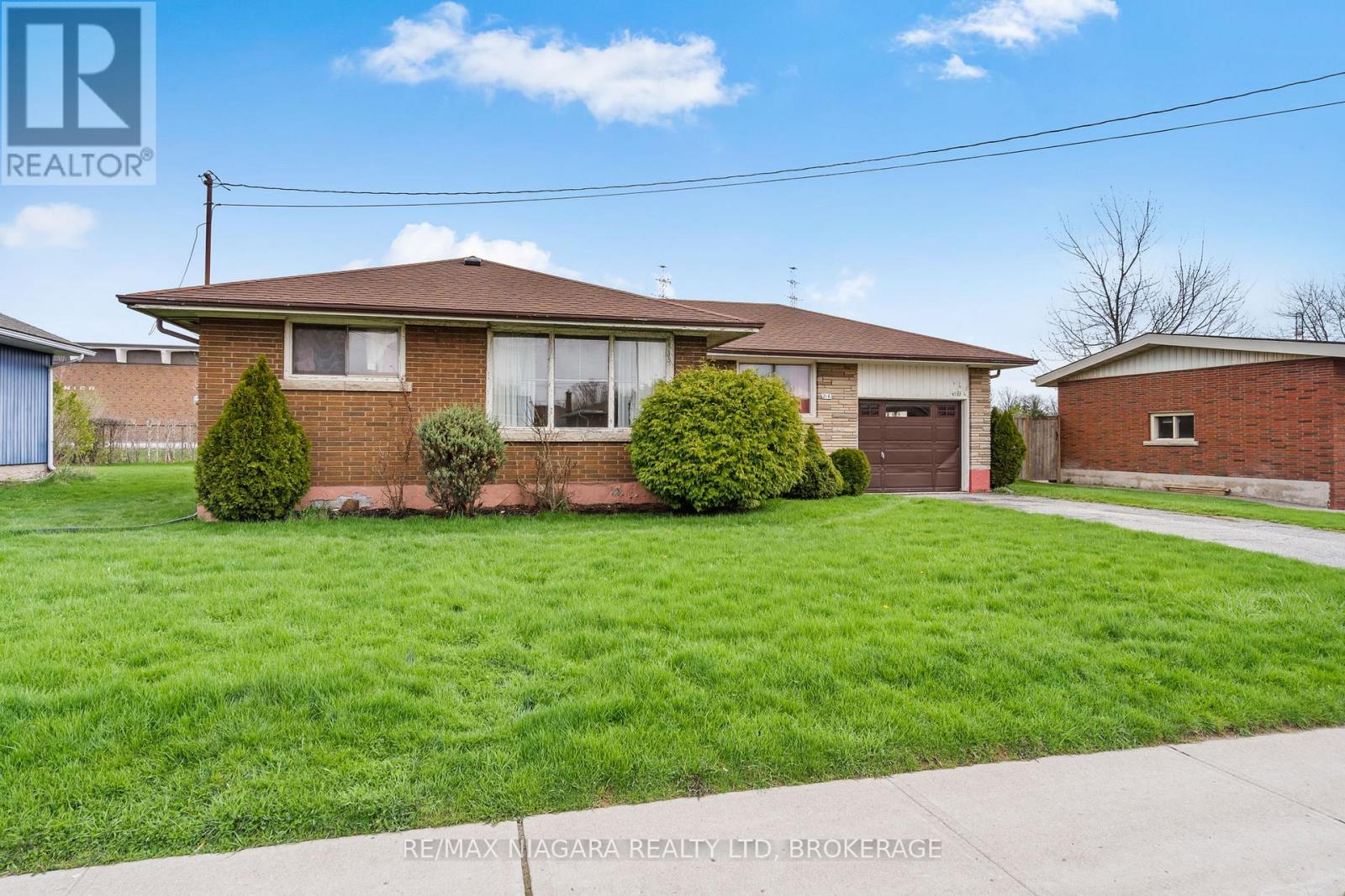 216 Wellington Street, Welland, Ontario  L3B 1B5 - Photo 1 - X13034622