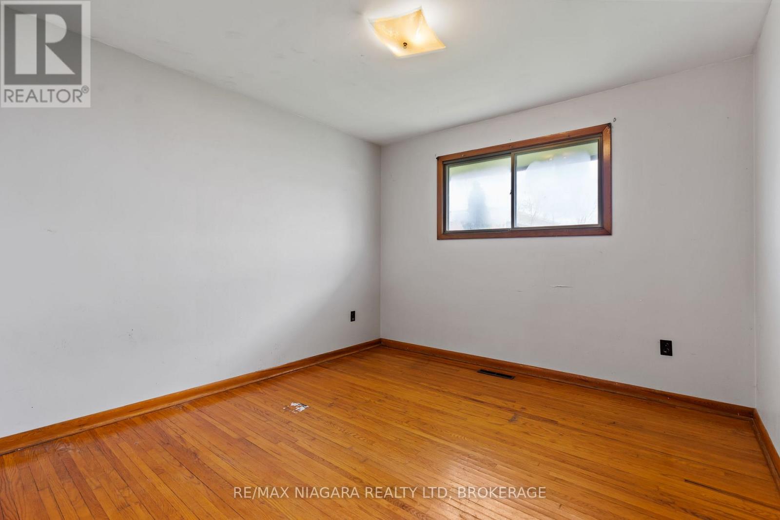 216 Wellington Street, Welland, Ontario  L3B 1B5 - Photo 7 - X13034622