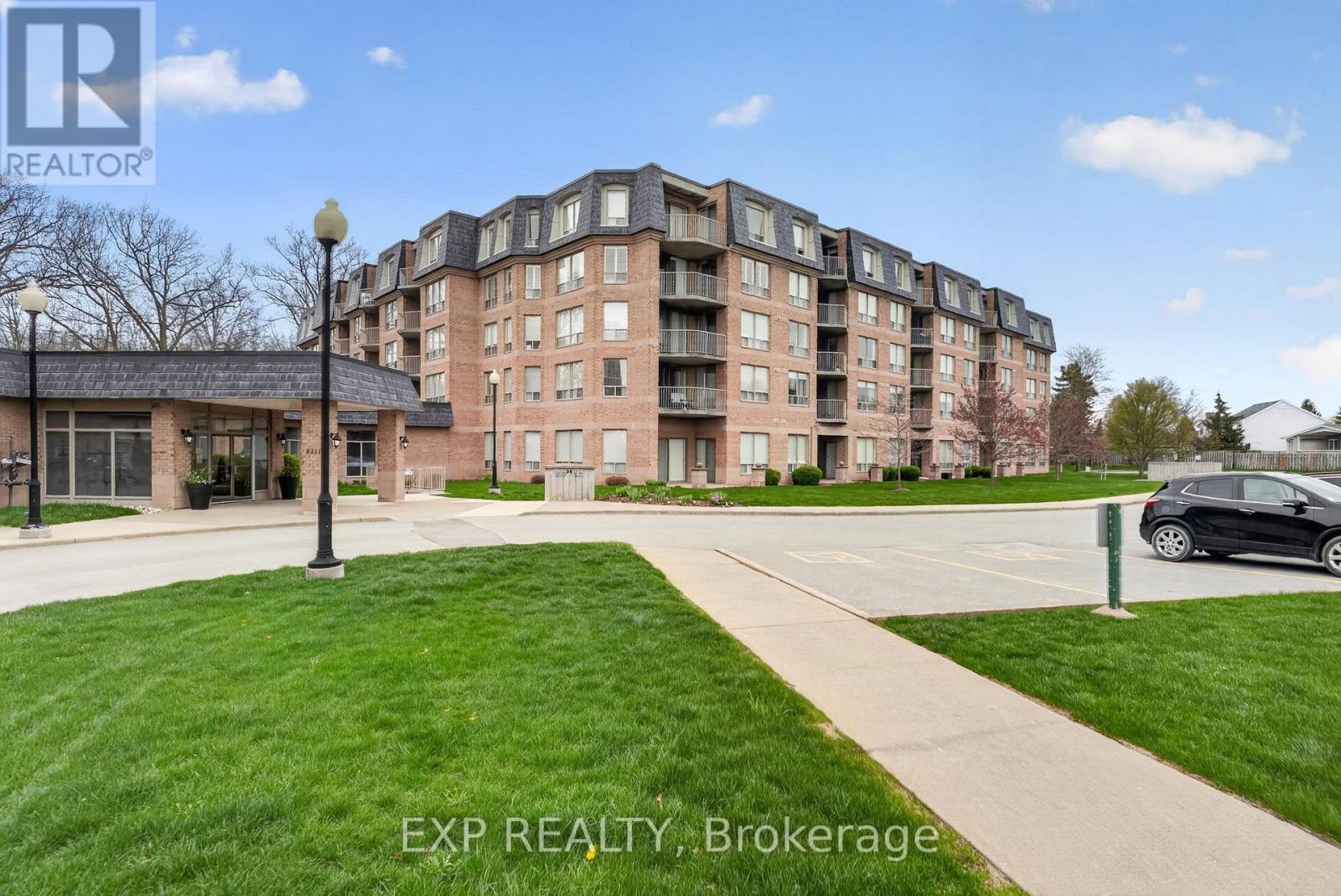301 - 8111 Forest Glen Drive, Niagara Falls, Ontario  L2H 2Y7 - Photo 2 - X13034630