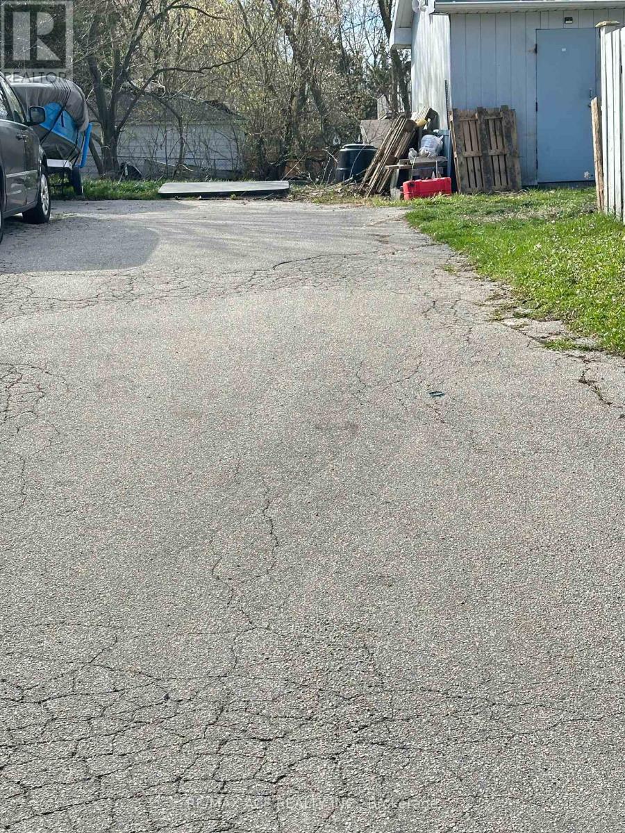 1 Martindale Road, Toronto, Ontario  M1M 2B6 - Photo 2 - E12998974