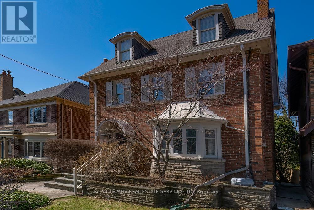 416 ROSEMARY ROAD, Toronto, Ontario