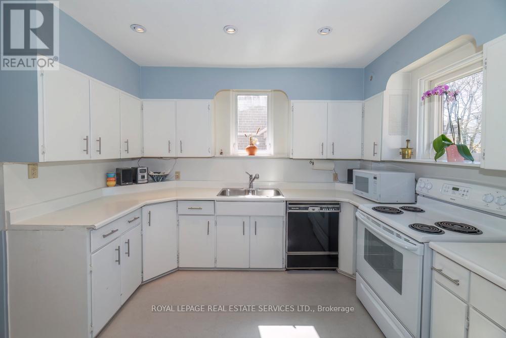 416 Rosemary Road, Toronto, Ontario  M5P 3E5 - Photo 15 - C13034276