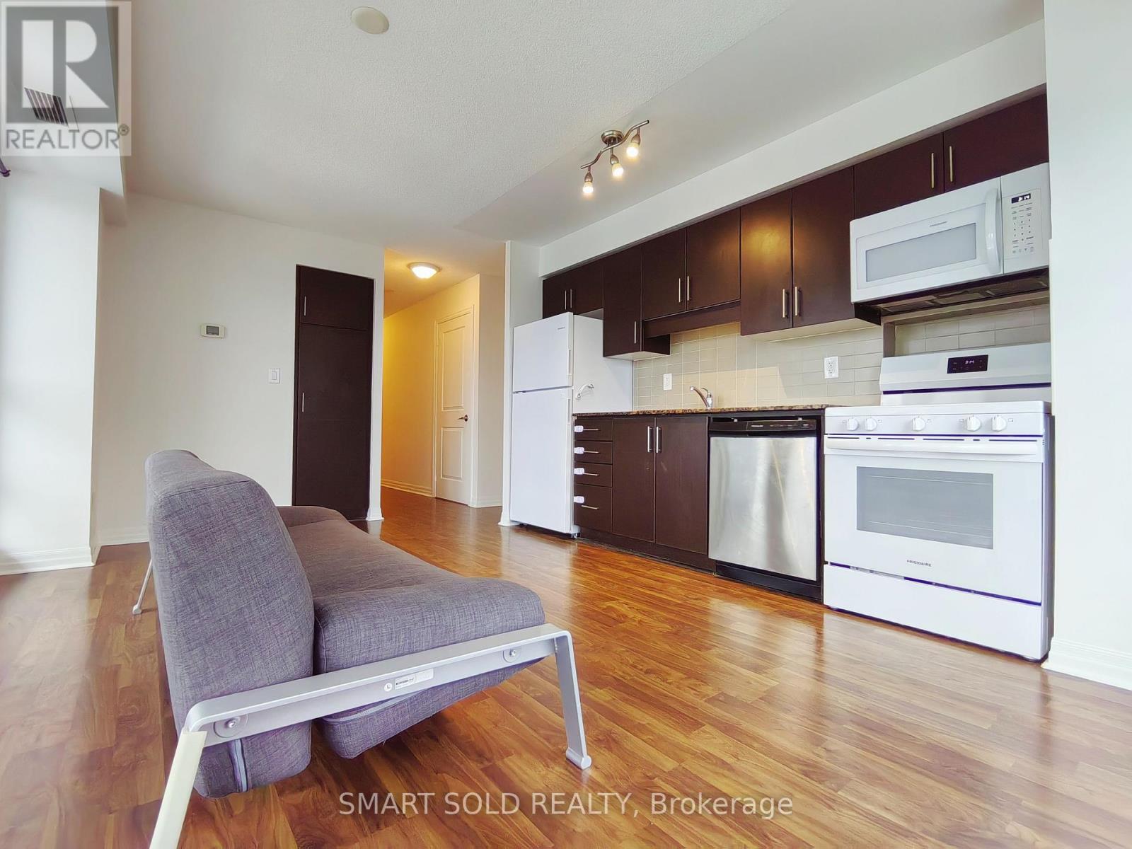 405 - 30 Herons Way, Toronto, Ontario  M2J 0A7 - Photo 6 - C13034334