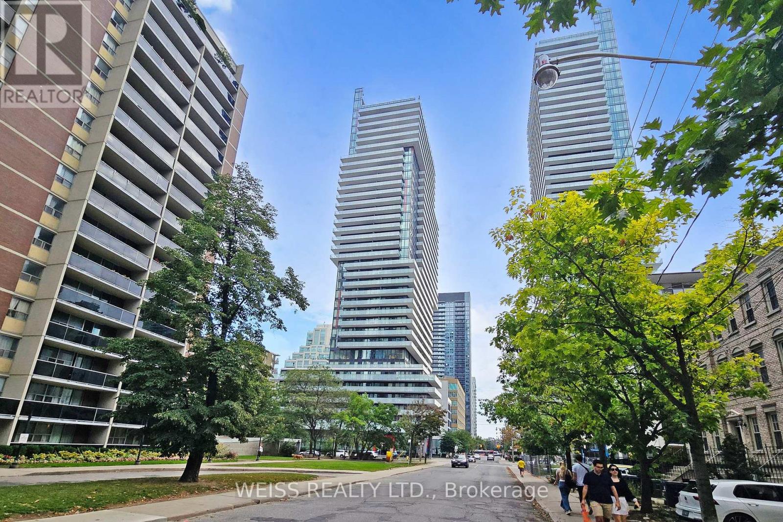 520 - 185 ROEHAMPTON AVENUE, Toronto, Ontario