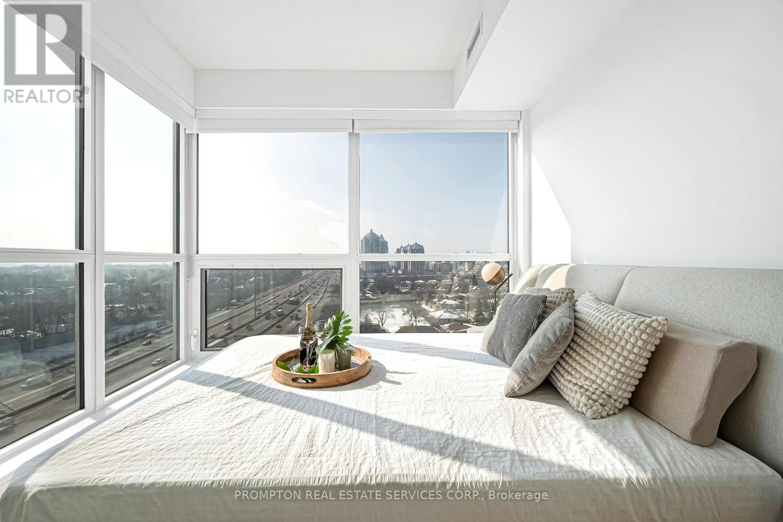 1803 - 25 Mcmahon Drive, Toronto, Ontario  M2K 0J1 - Photo 7 - C13034614