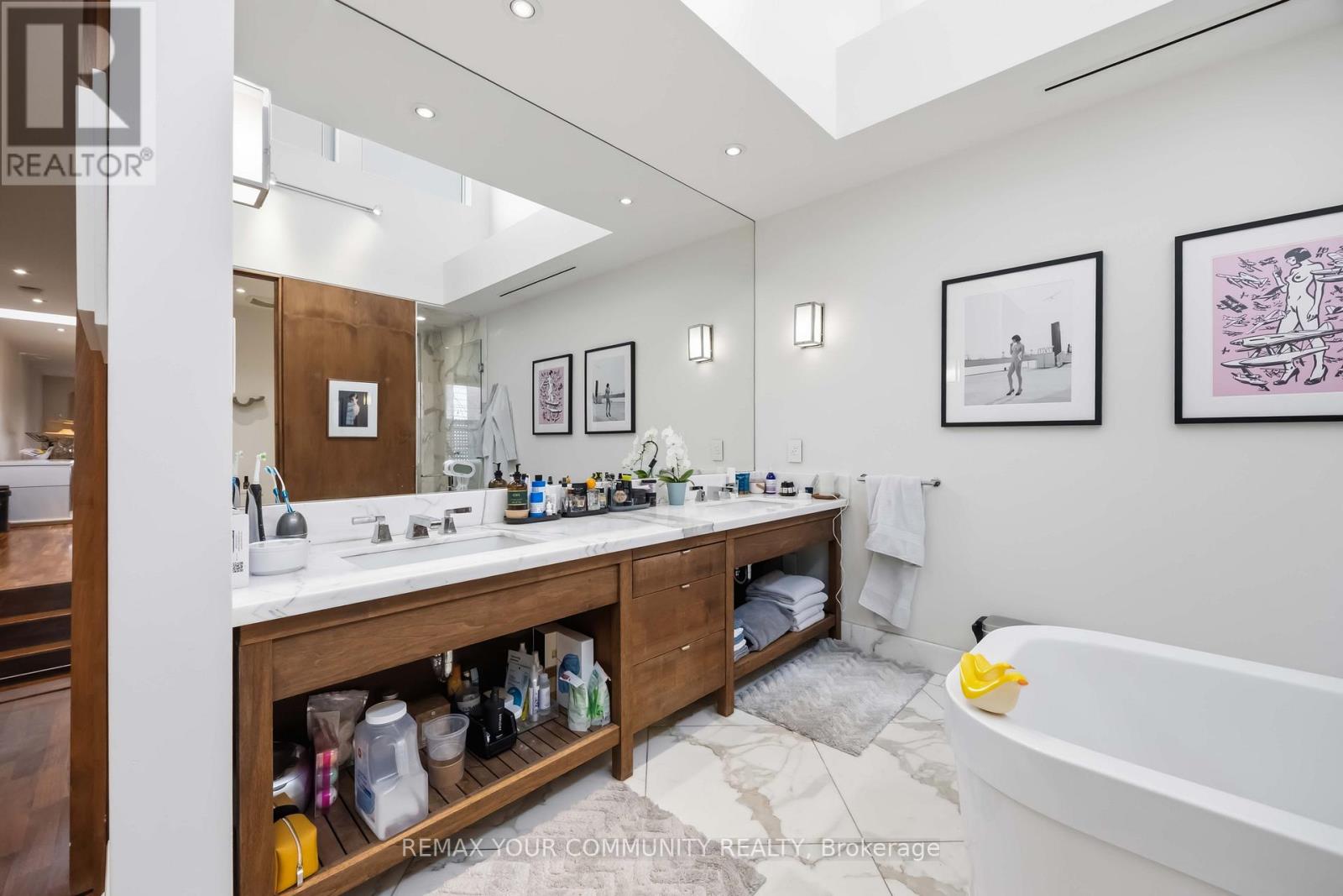 1036 & 1038 Queen Street W, Toronto, Ontario  M6J 1H7 - Photo 11 - C13034648