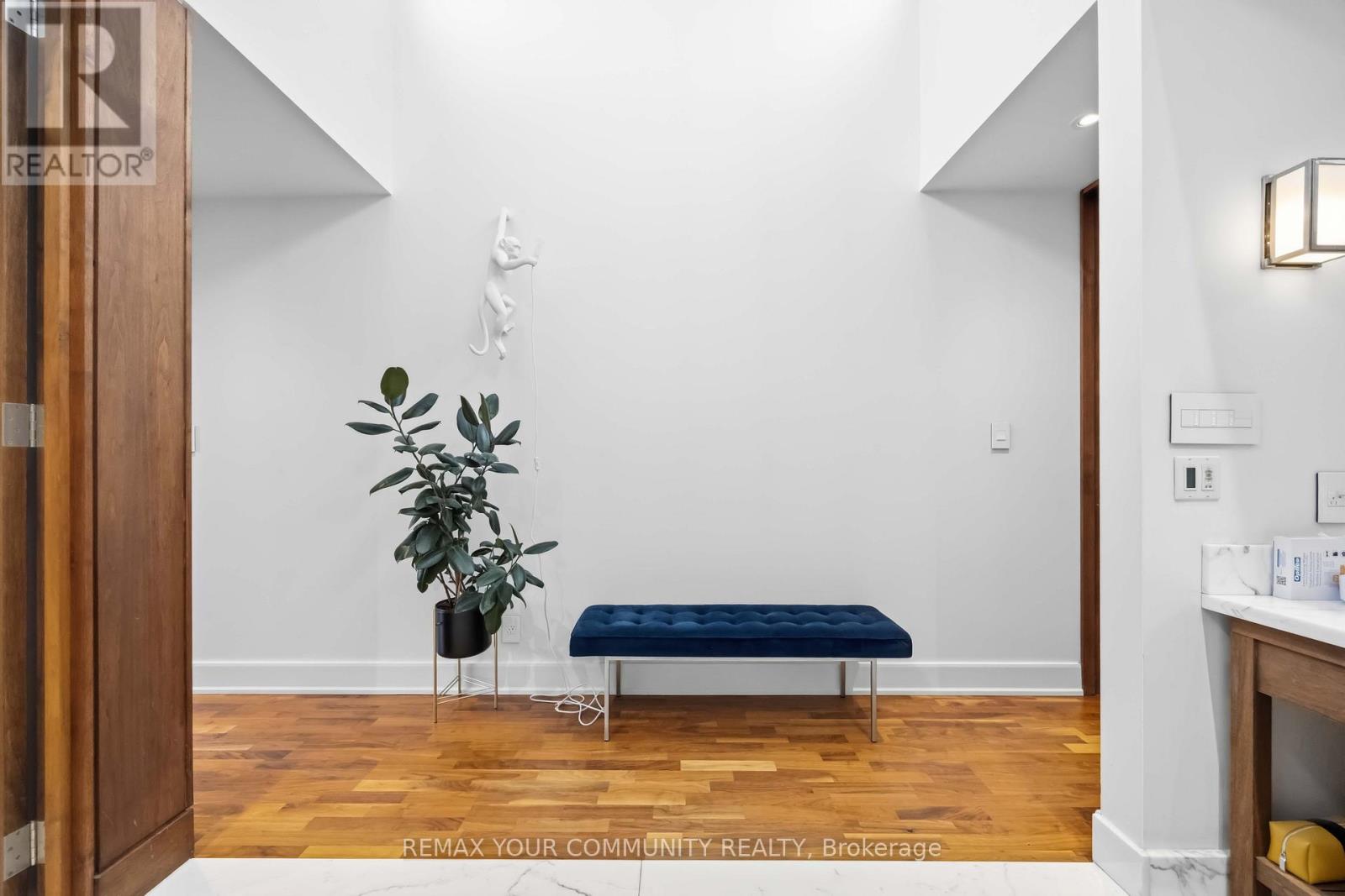 1036 & 1038 Queen Street W, Toronto, Ontario  M6J 1H7 - Photo 12 - C13034648