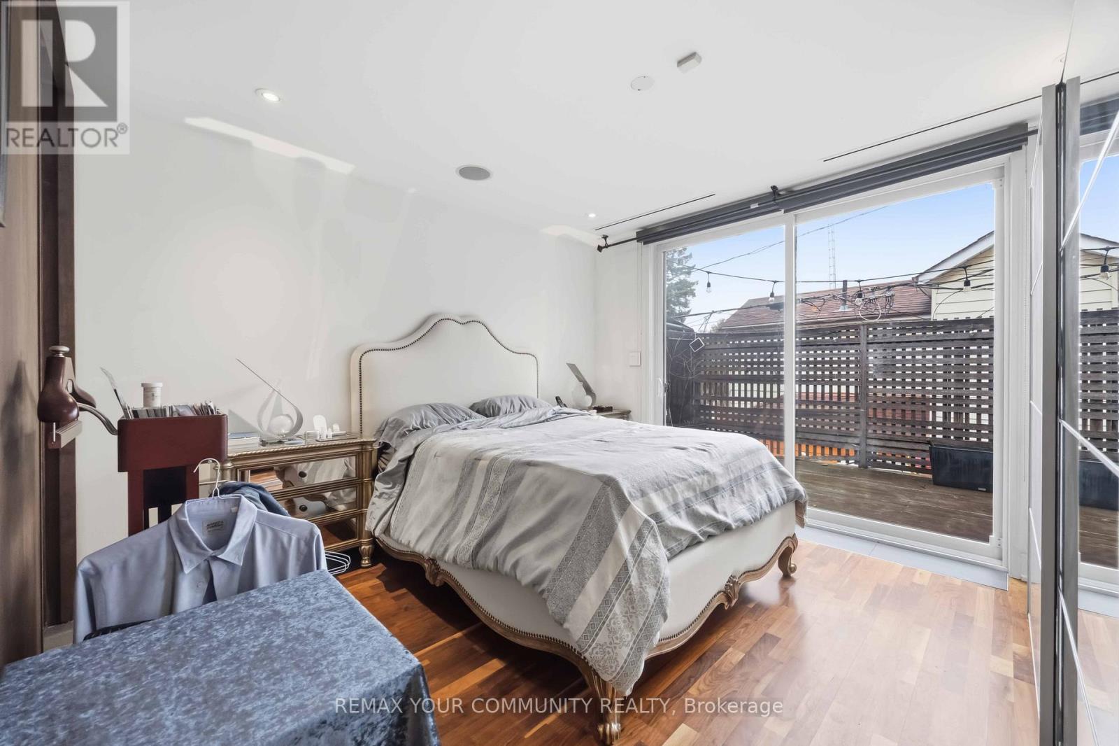 1036 & 1038 Queen Street W, Toronto, Ontario  M6J 1H7 - Photo 13 - C13034648