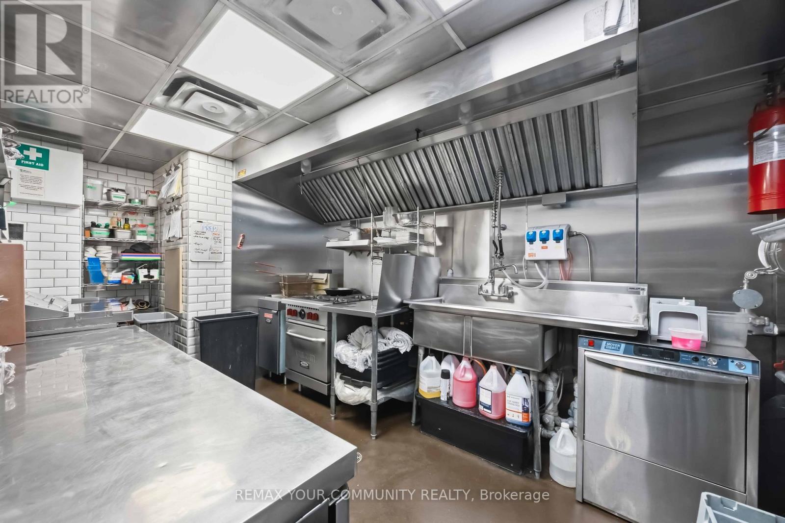 1036 & 1038 Queen Street W, Toronto, Ontario  M6J 1H7 - Photo 28 - C13034648