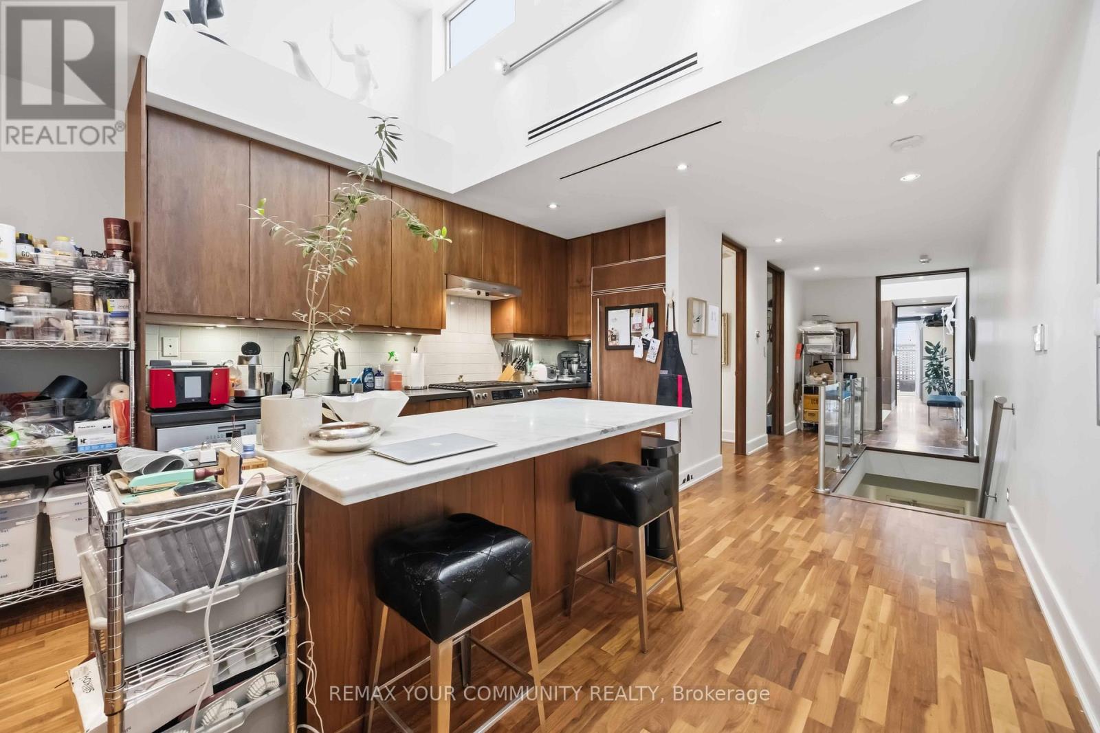 1036 & 1038 Queen Street W, Toronto, Ontario  M6J 1H7 - Photo 30 - C13034648