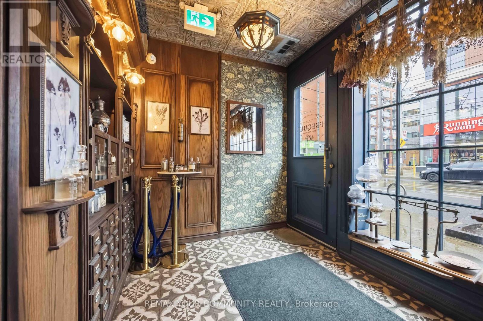 1036 & 1038 Queen Street W, Toronto, Ontario  M6J 1H7 - Photo 5 - C13034648