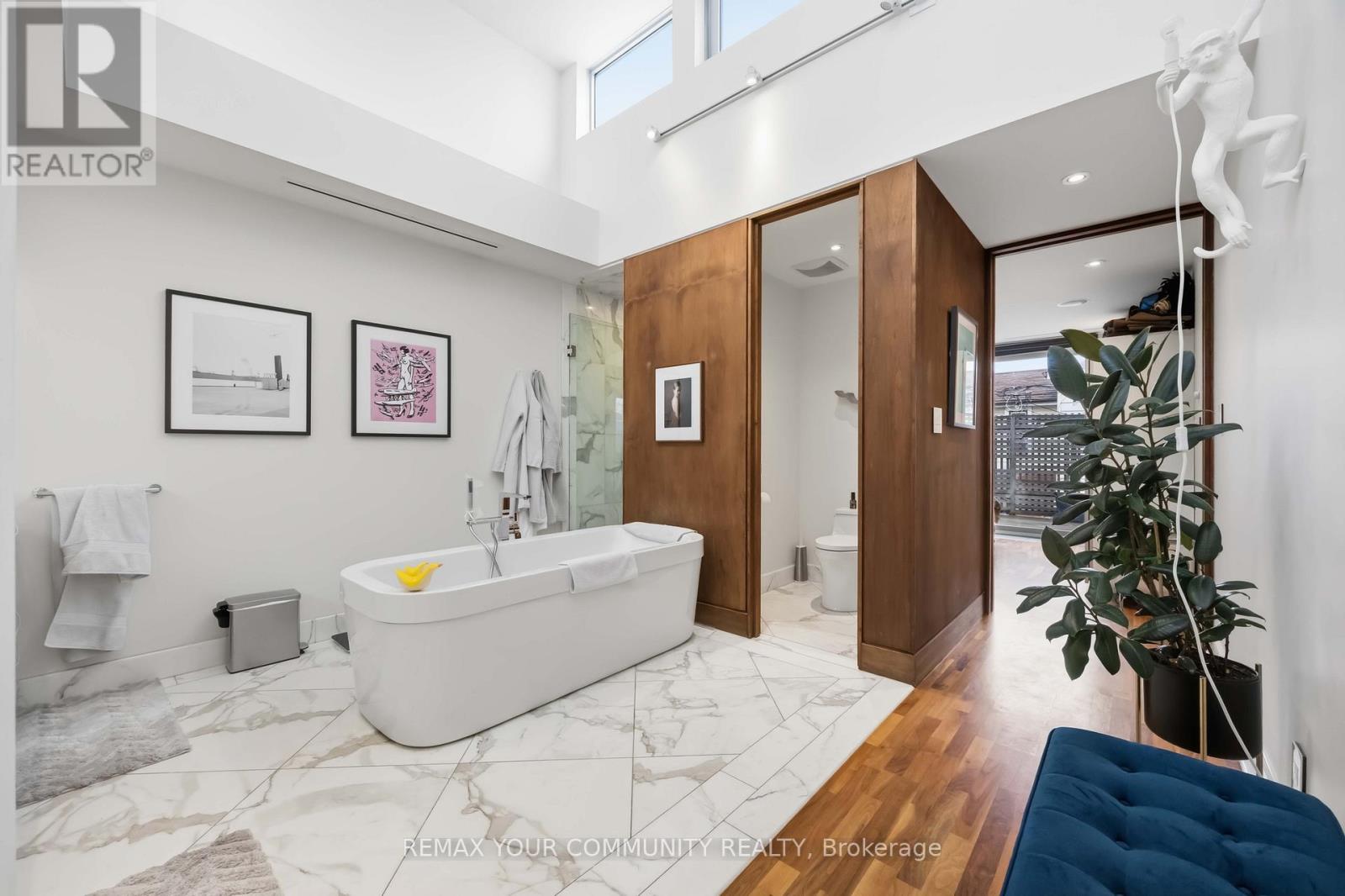 1036 & 1038 Queen Street W, Toronto, Ontario  M6J 1H7 - Photo 9 - C13034648