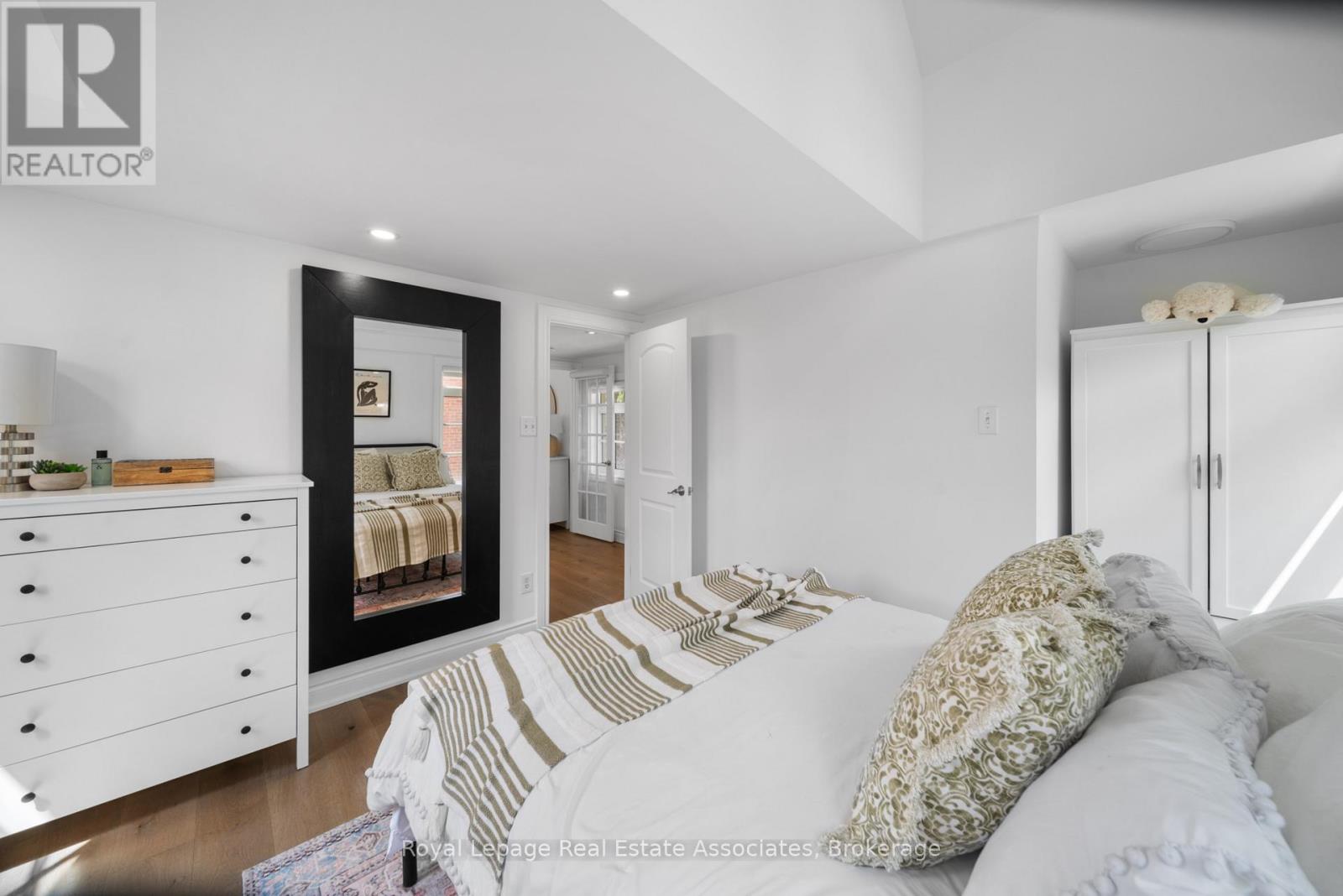 36 Mississauga Road N, Mississauga, Ontario  L5H 2H6 - Photo 22 - W13027242