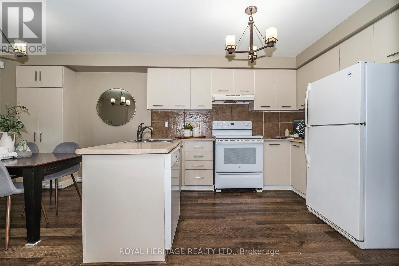 67 Hughes Crescent, Ajax, Ontario  L1T 3P8 - Photo 10 - E13034250