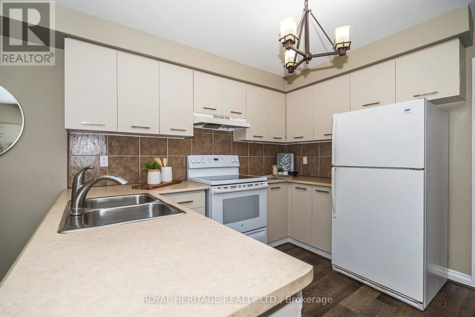 67 Hughes Crescent, Ajax, Ontario  L1T 3P8 - Photo 13 - E13034250