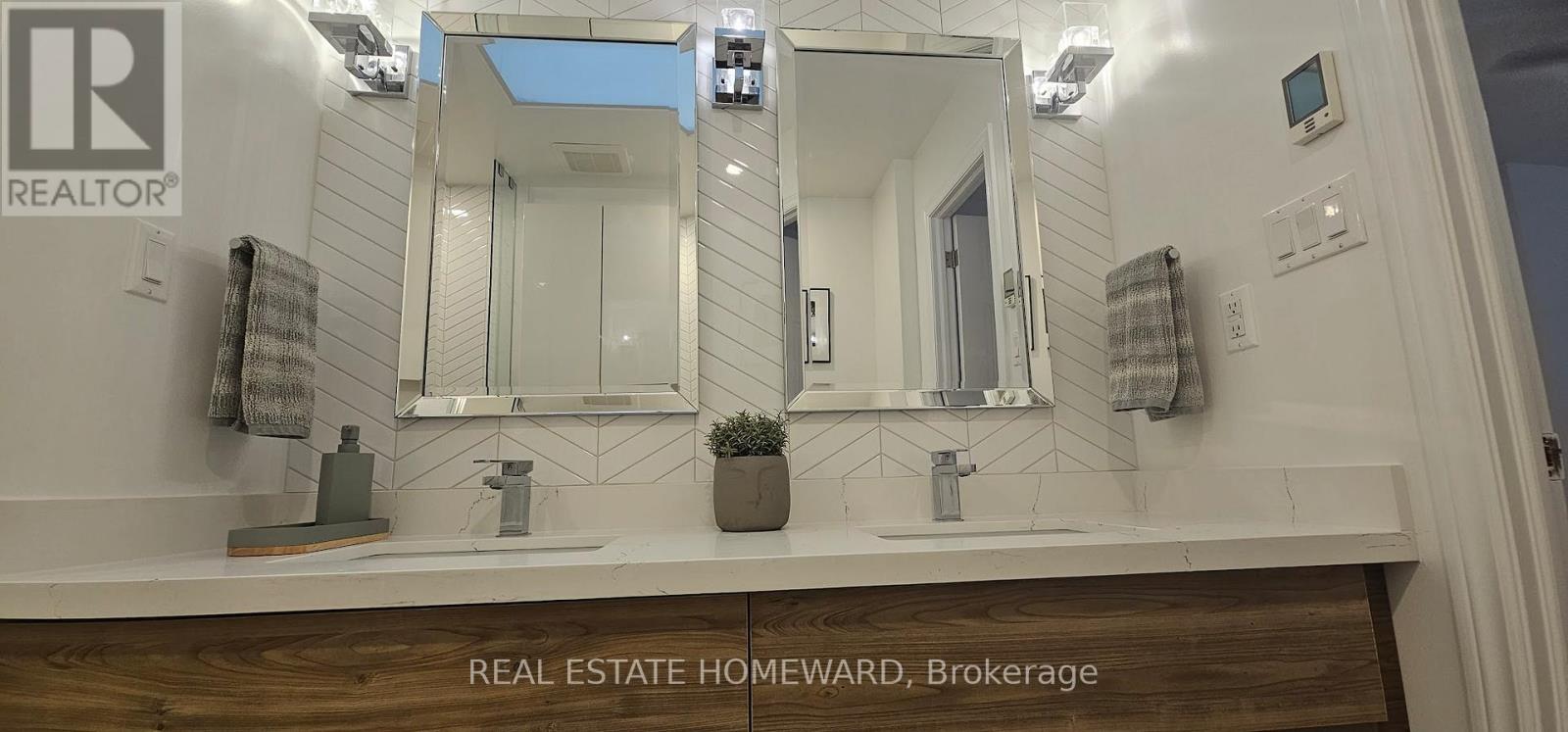 5 - 122 Glen Manor Drive, Toronto, Ontario  M4E 2X6 - Photo 19 - E13034340