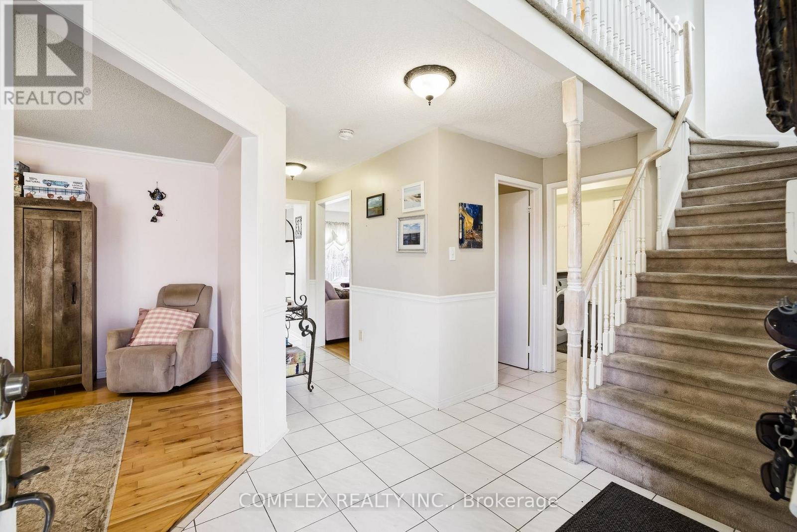 1045 Beaver Valley Crescent, Oshawa, Ontario  L1J 8N2 - Photo 6 - E13034346