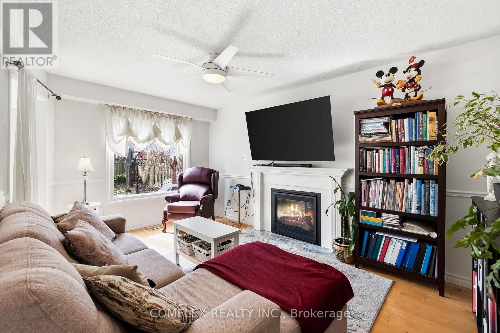 1045 Beaver Valley Crescent, Oshawa, Ontario  L1J 8N2 - Photo 7 - E13034346