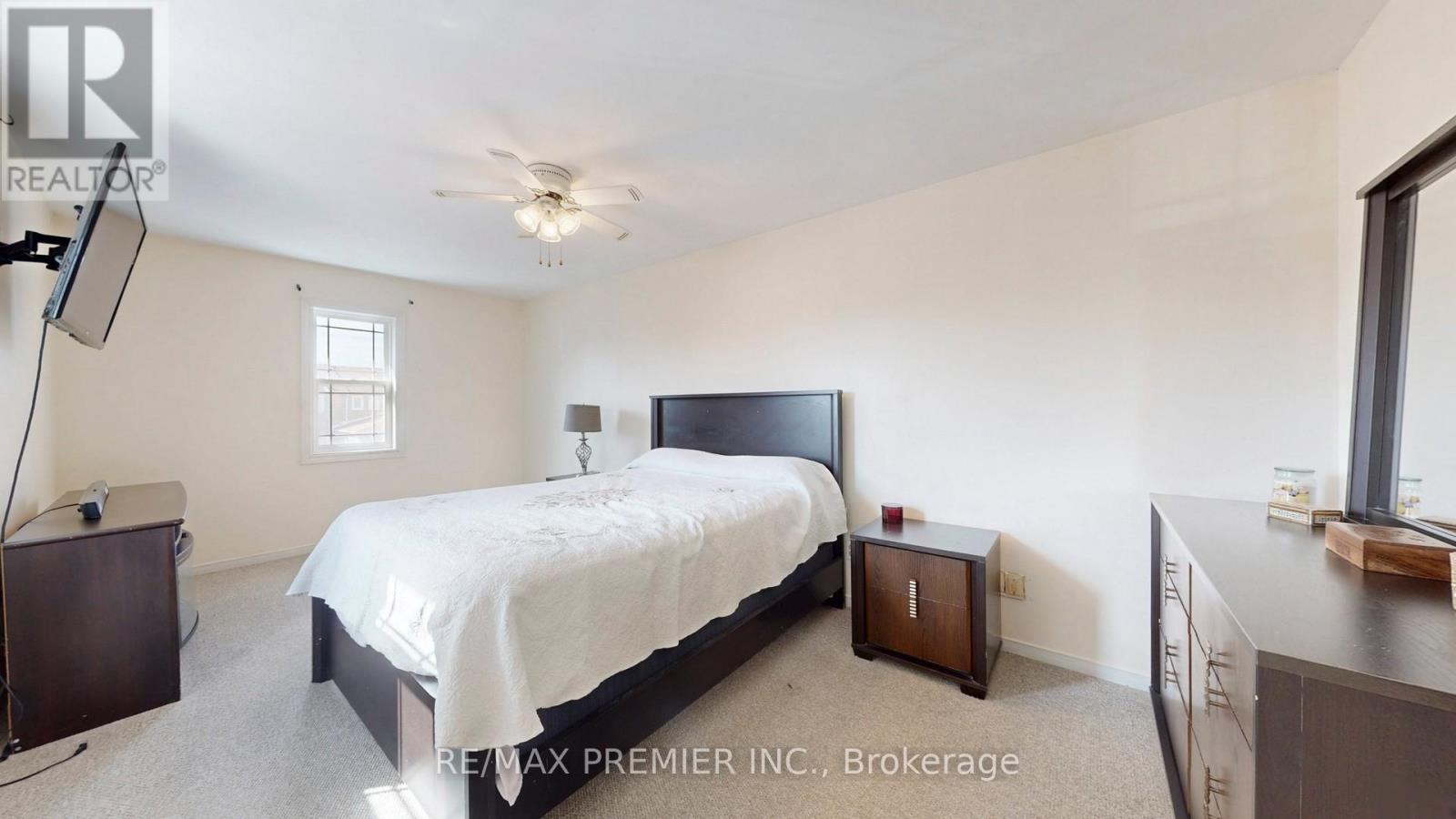 32 Weekes Drive, Ajax, Ontario  L1T 3T2 - Photo 23 - E13034702