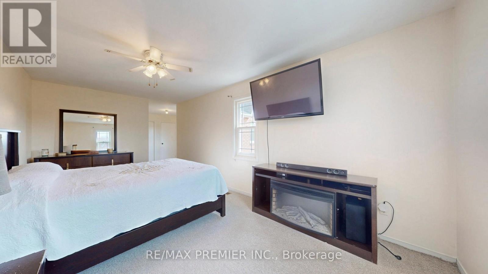 32 Weekes Drive, Ajax, Ontario  L1T 3T2 - Photo 24 - E13034702