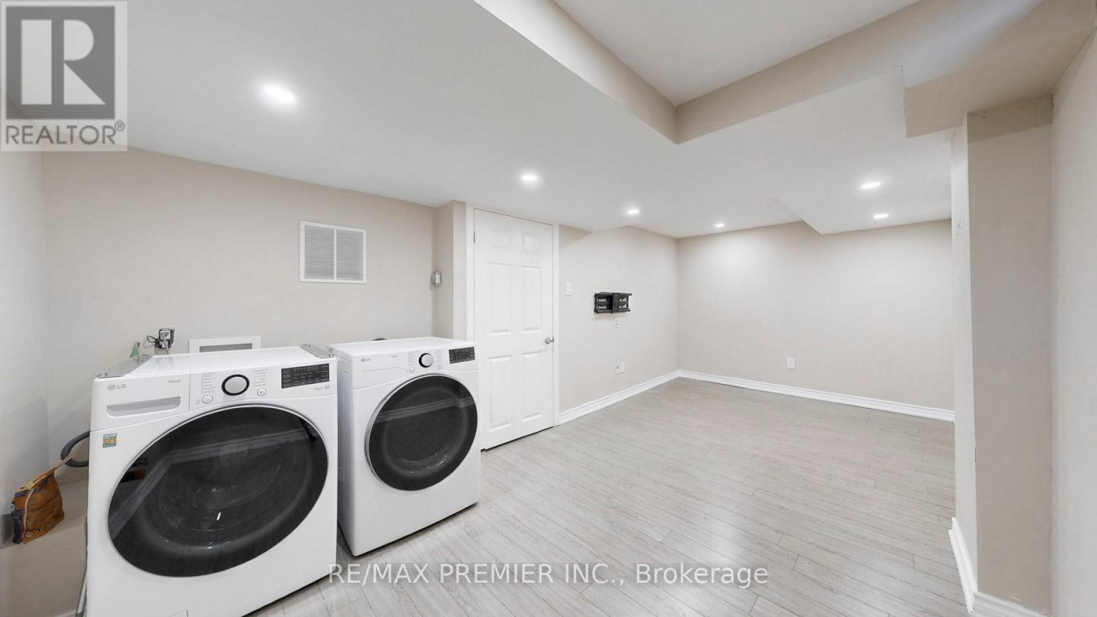 32 Weekes Drive, Ajax, Ontario  L1T 3T2 - Photo 38 - E13034702