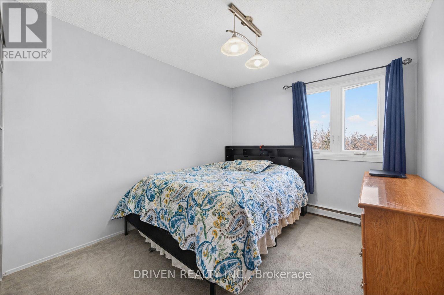 404 - 158 A Mcarthur Avenue, Ottawa, Ontario  K1L 7E7 - Photo 12 - X12936964
