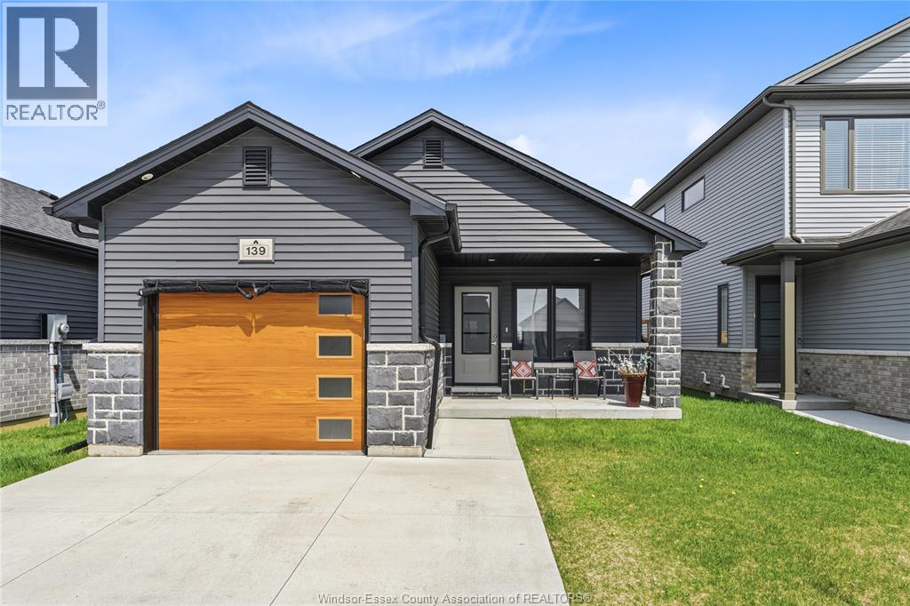 MLS# 26008981: 139 IRONWOOD TRAIL, Chatham, Canada