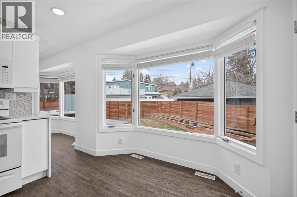 48 Carnarvon Way Nw, Calgary, Alberta  T2K 1W4 - Photo 11 - A2299371