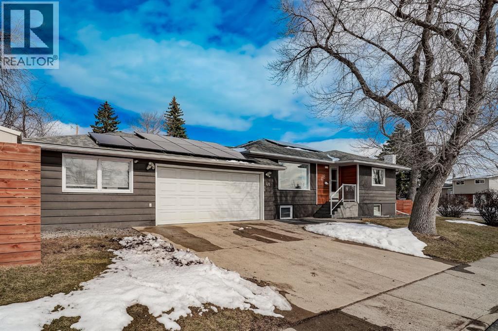 48 Carnarvon Way Nw, Calgary, Alberta  T2K 1W4 - Photo 3 - A2299371