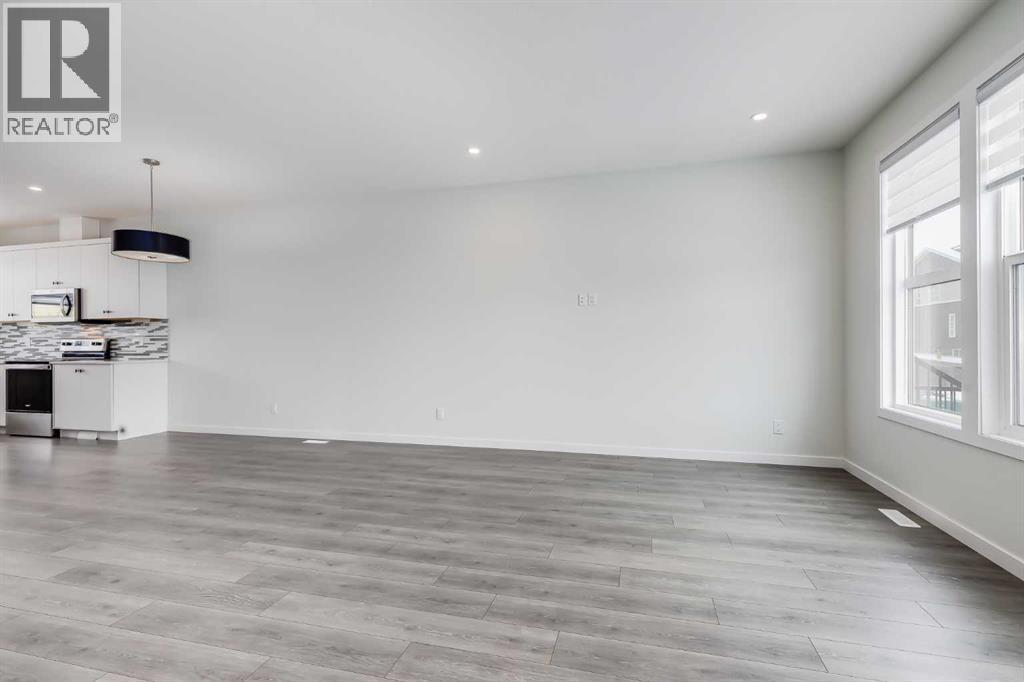 111 Marmot Way NW, Calgary, Alberta  T3R 2B9 - Photo 3 - A2301437