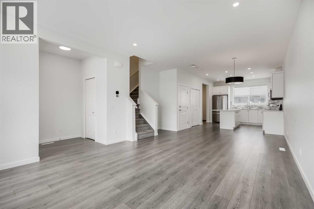 111 Marmot Way NW, Calgary, Alberta  T3R 2B9 - Photo 4 - A2301437