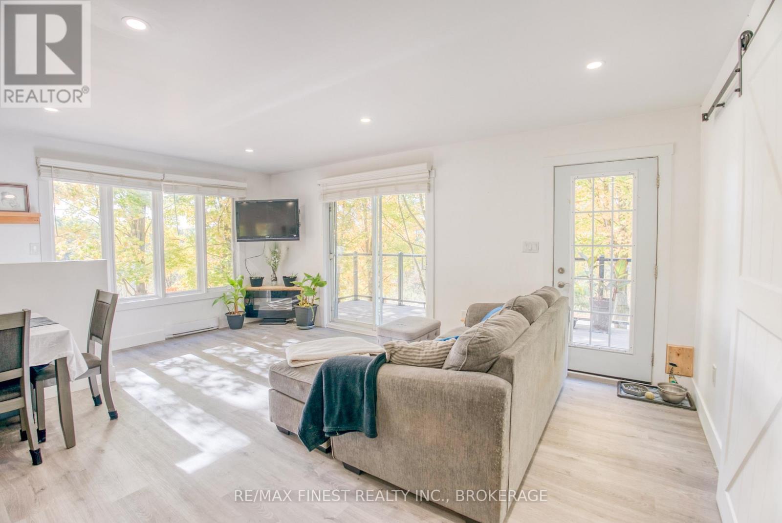 10874 Canoe Lake Road, Frontenac, Ontario  K0H 2V0 - Photo 16 - X13034678