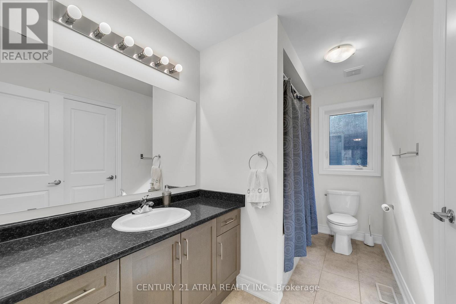 147 Joe Dales Drive, Georgina, Ontario  L4P 3E9 - Photo 18 - N13034272