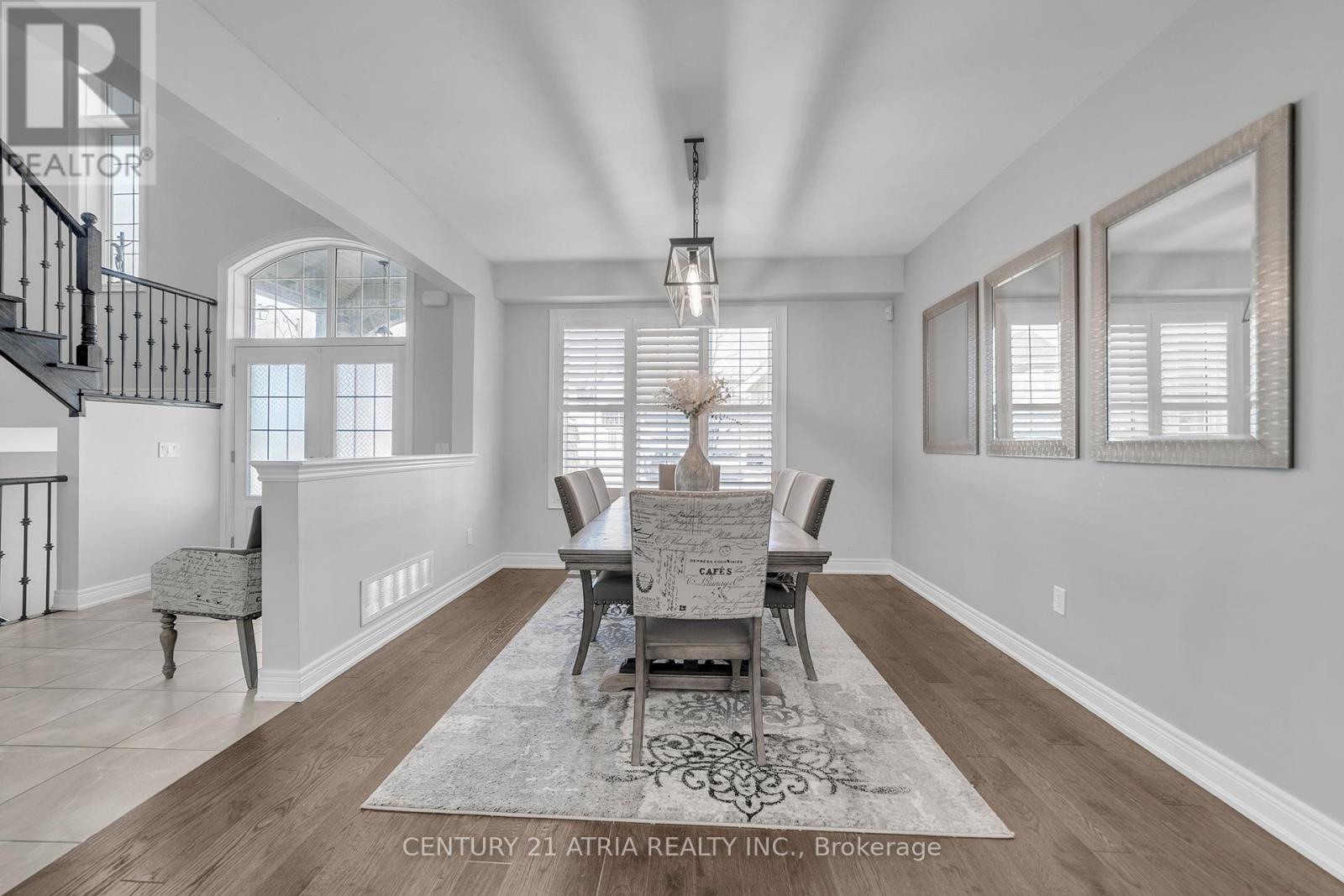 147 Joe Dales Drive, Georgina, Ontario  L4P 3E9 - Photo 5 - N13034272