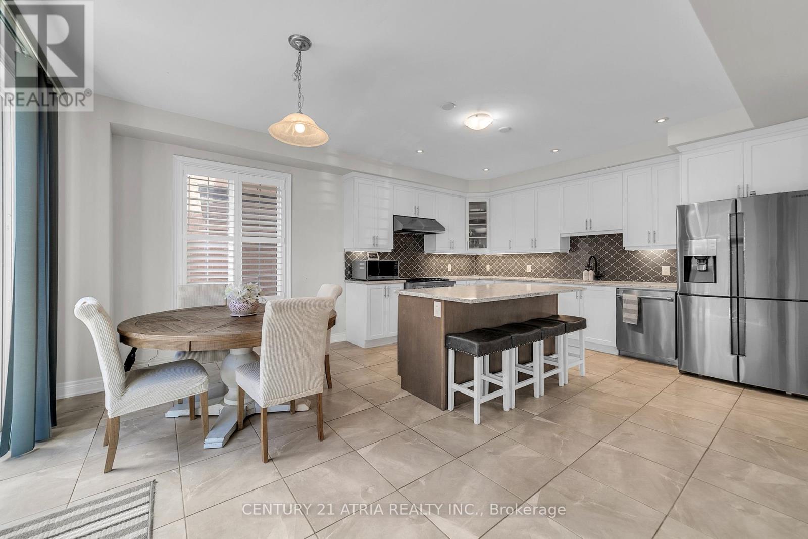 147 Joe Dales Drive, Georgina, Ontario  L4P 3E9 - Photo 9 - N13034272