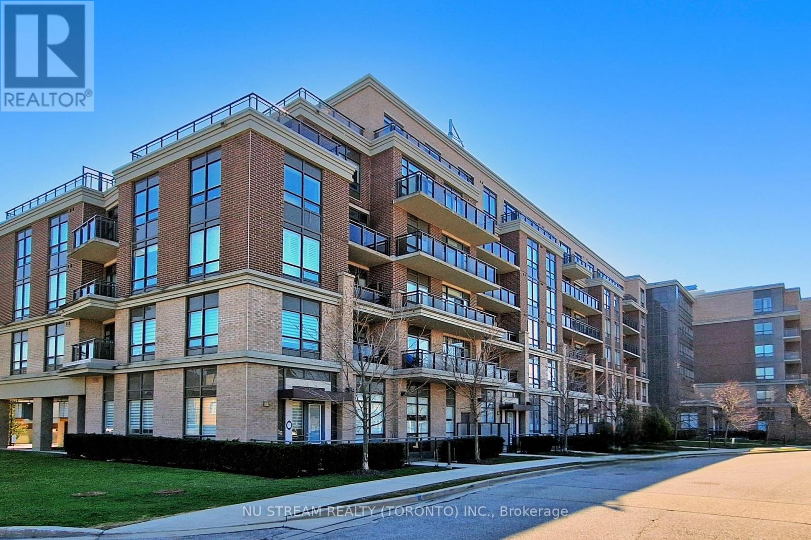 535 - 540 BUR OAK AVENUE, Markham, Ontario