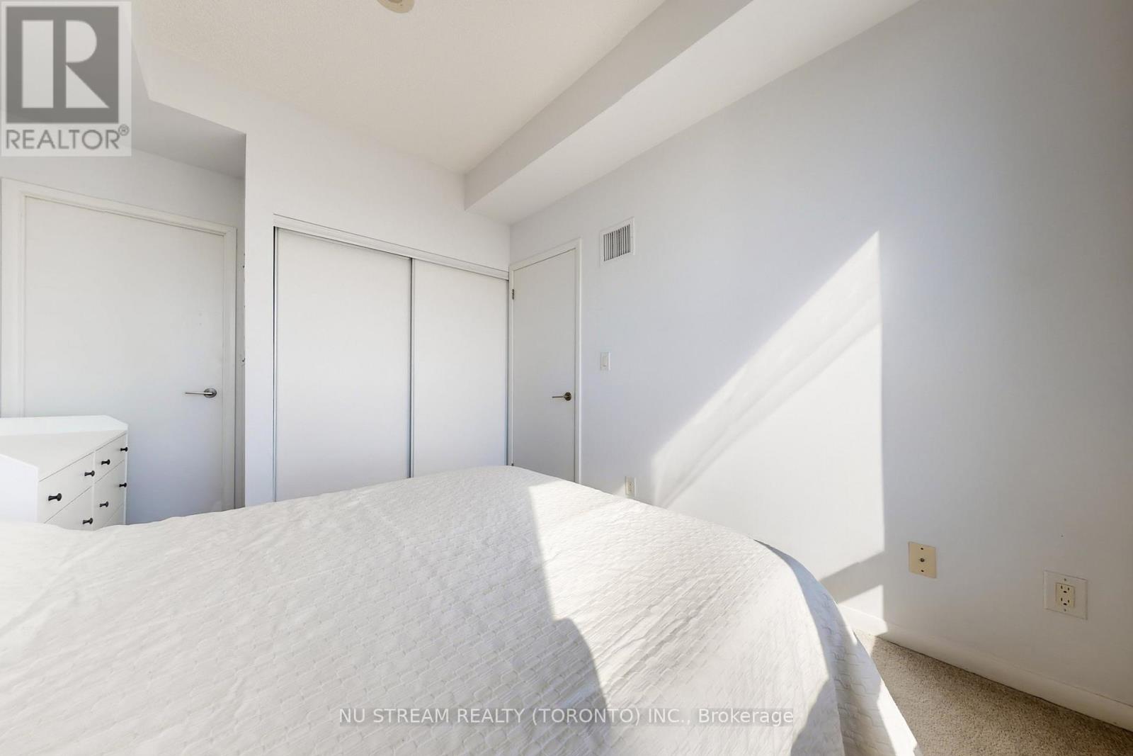 535 - 540 Bur Oak Avenue, Markham, Ontario  L6C 0Y2 - Photo 15 - N13034422