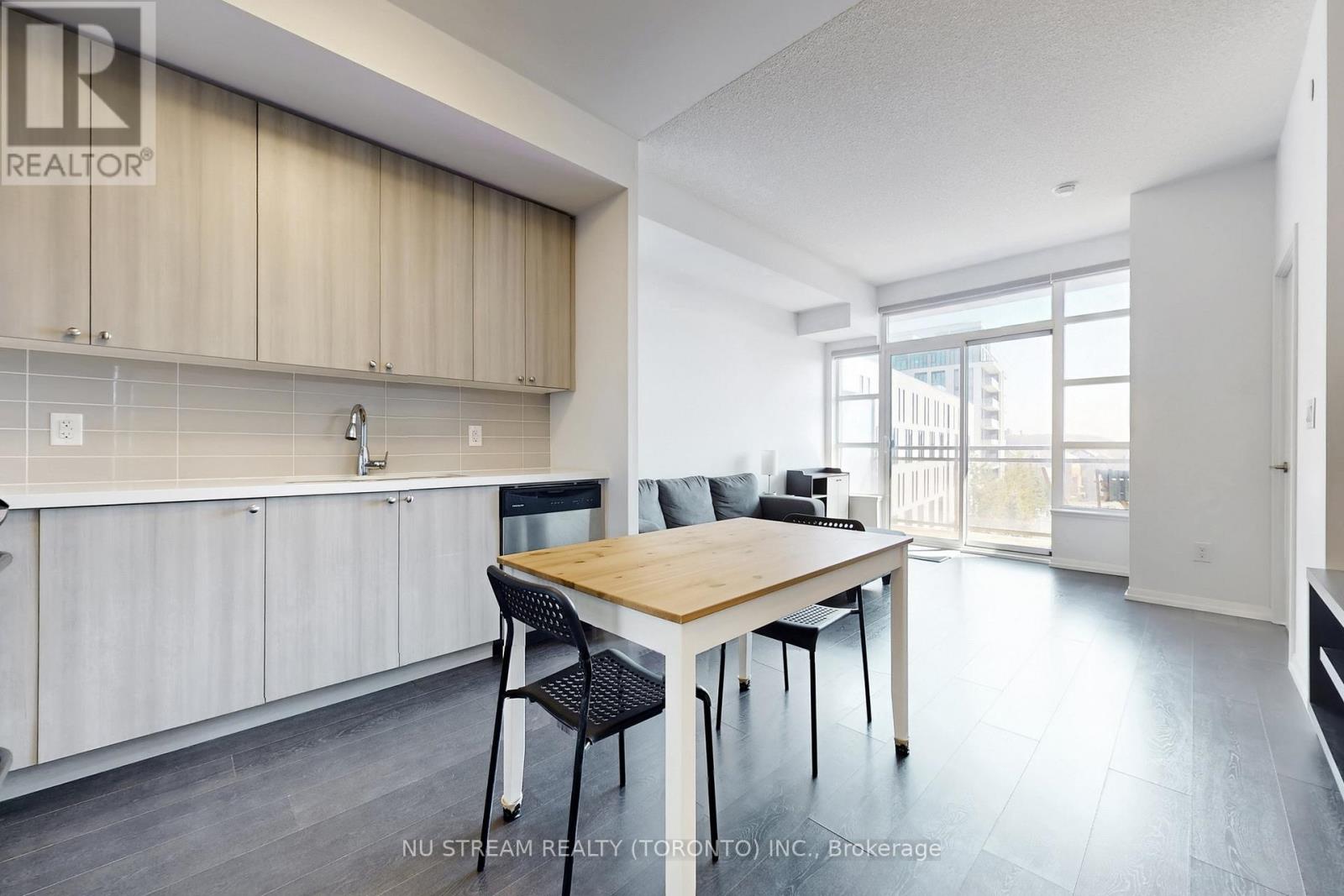 535 - 540 Bur Oak Avenue, Markham, Ontario  L6C 0Y2 - Photo 8 - N13034422