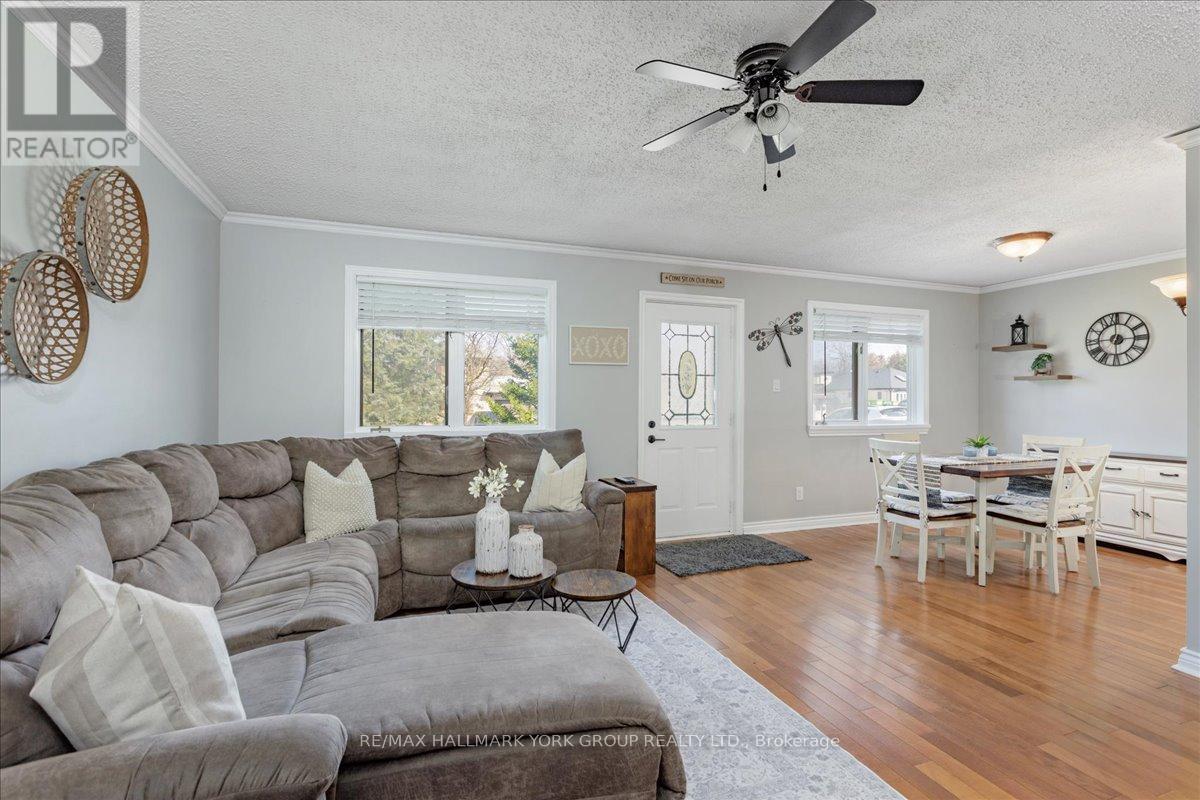 341 Pasadena Drive, Georgina, Ontario  L4P 2Z2 - Photo 14 - N13034436