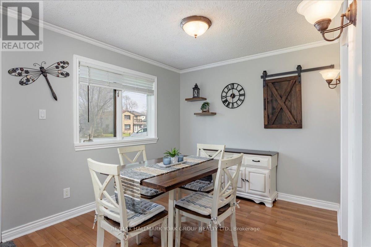 341 Pasadena Drive, Georgina, Ontario  L4P 2Z2 - Photo 9 - N13034436