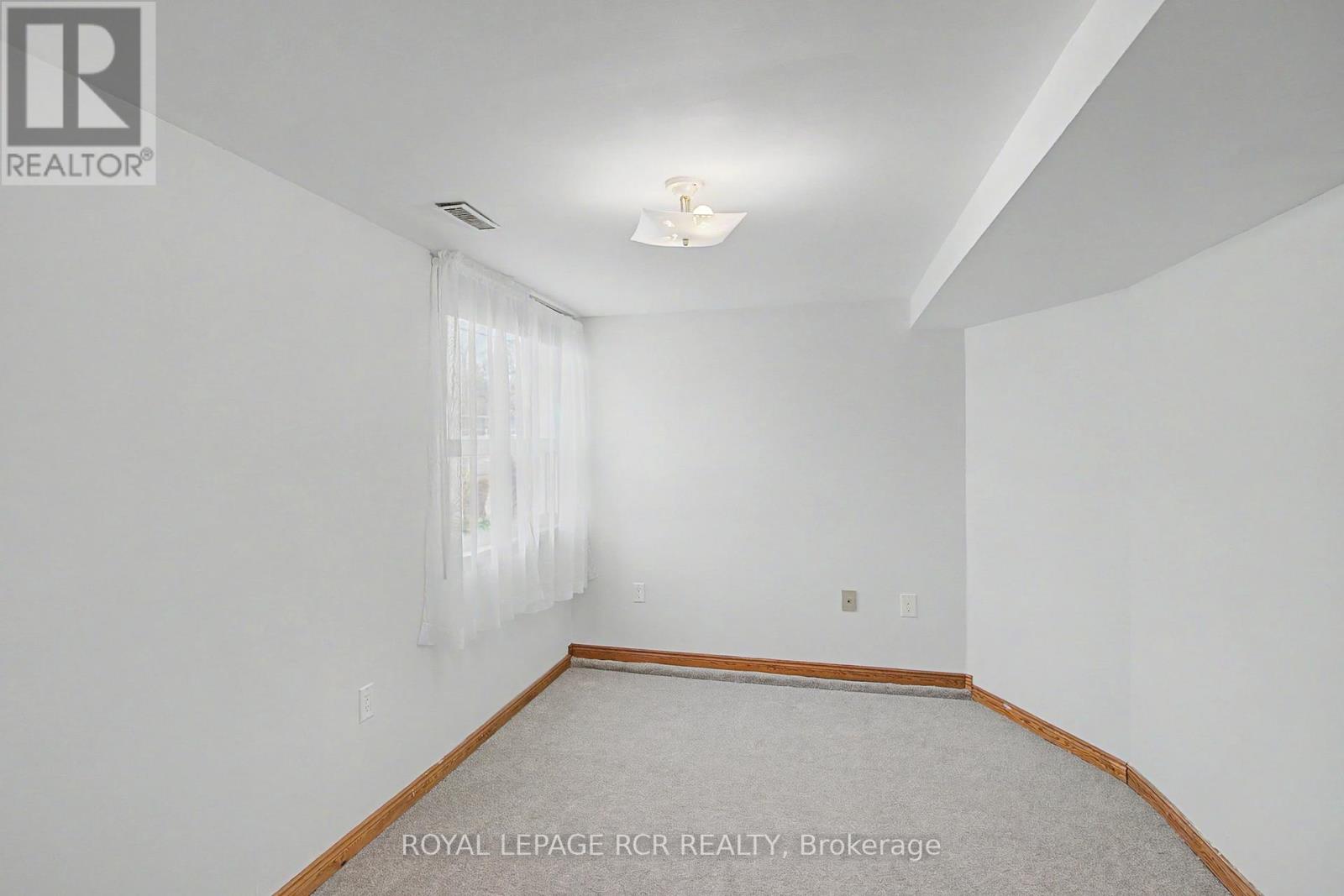 161 Charlotte Street S, Newmarket, Ontario  L3Y 3S7 - Photo 10 - N13034480